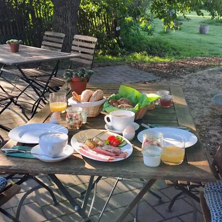 Bingers Kleine Scheune Bed and Breakfast 3*